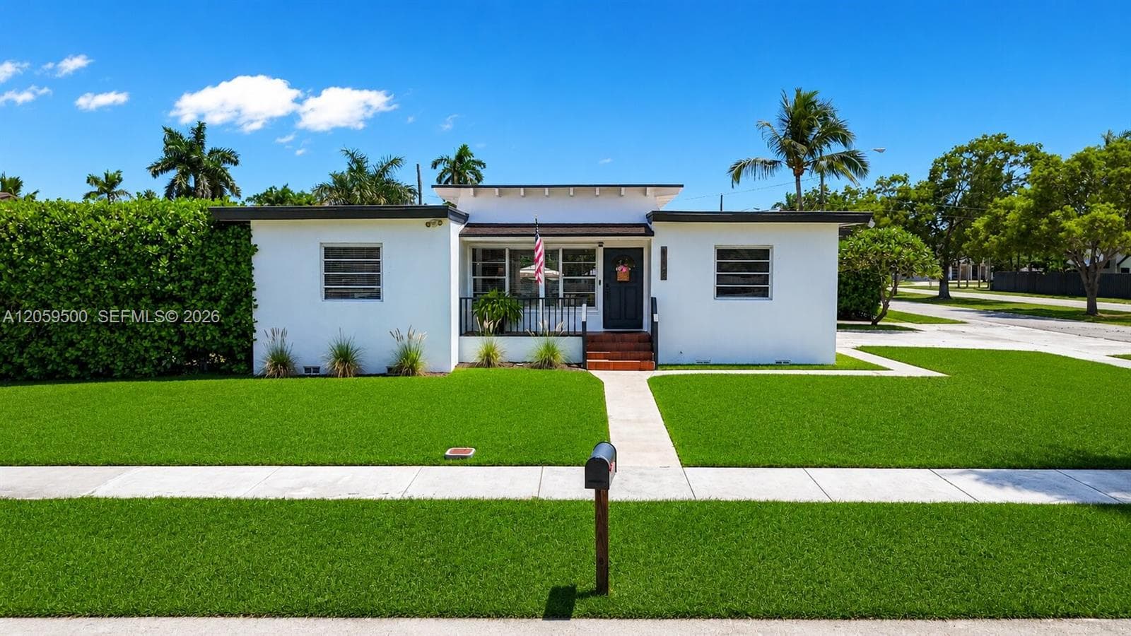 112 NE 17th St, Homestead FL 33030 photo 2