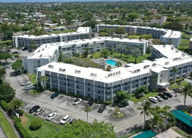 6700 ROYAL PALM Boulevard # 203D, Margate FL 33063 photo 2