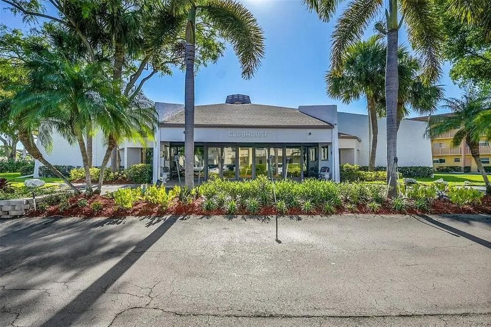 6700 ROYAL PALM Boulevard # 203D, Margate FL 33063 photo 4