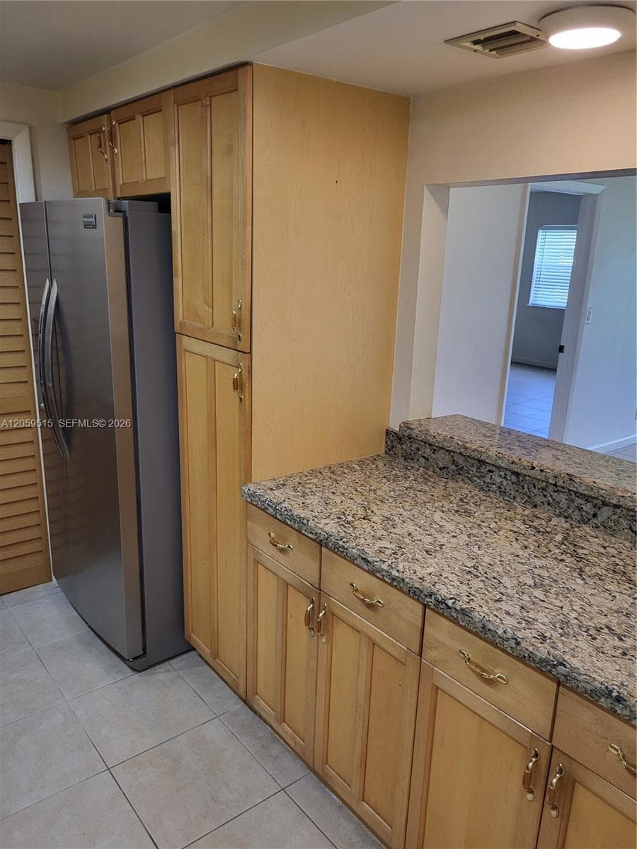 230 Lakeview Dr # 207, Weston FL 33326 photo 4