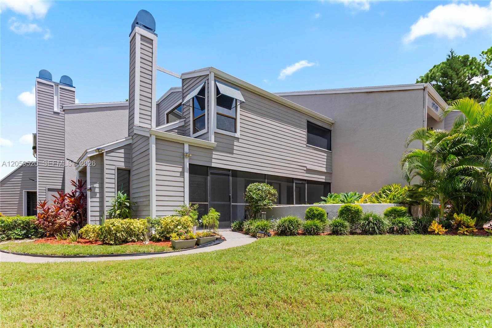 8707 Bardmoor Pl # 101, Seminole FL 33777 photo 2