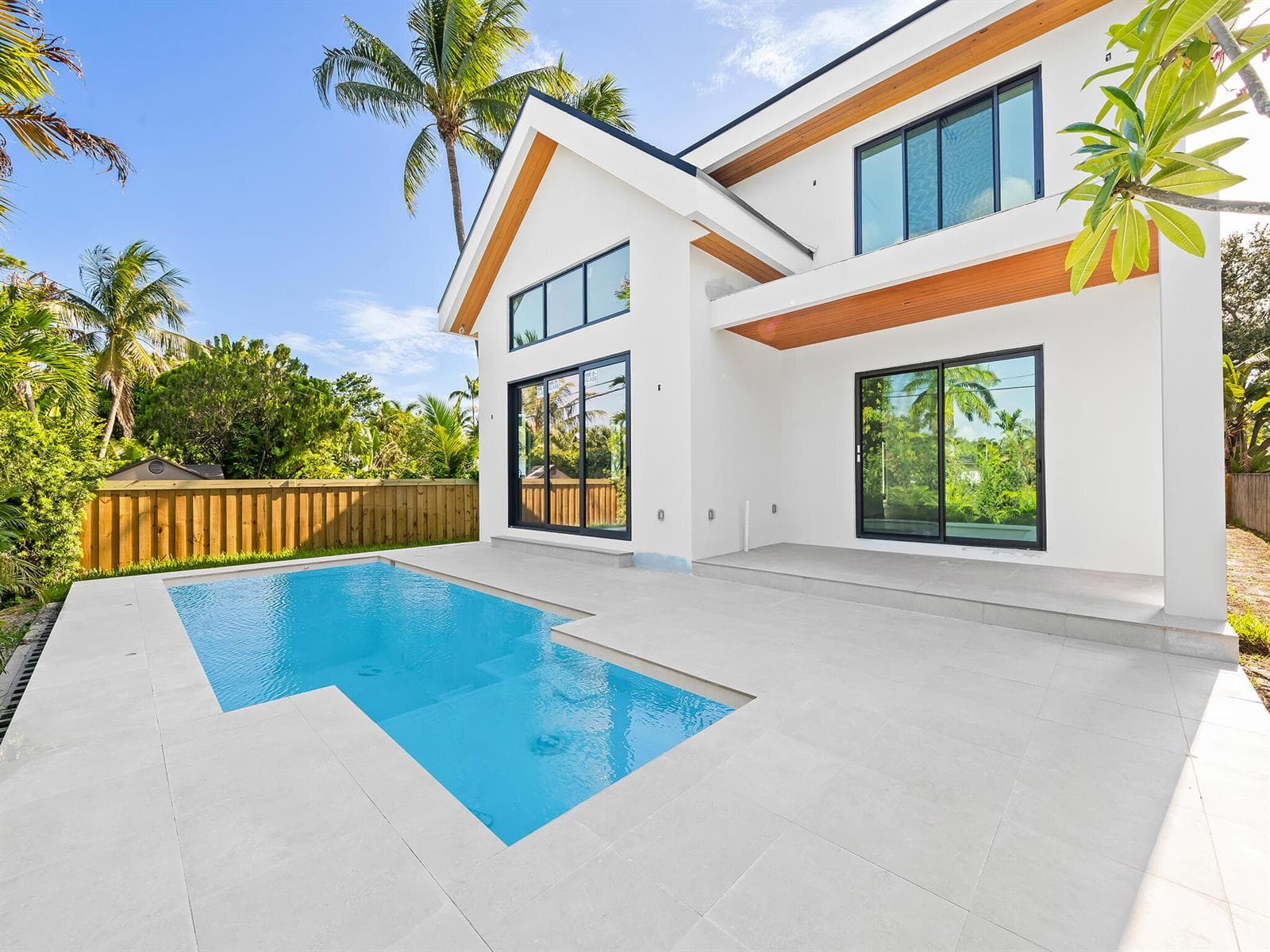 1628 NE 17th Avenue, Fort Lauderdale FL 33305 photo 2