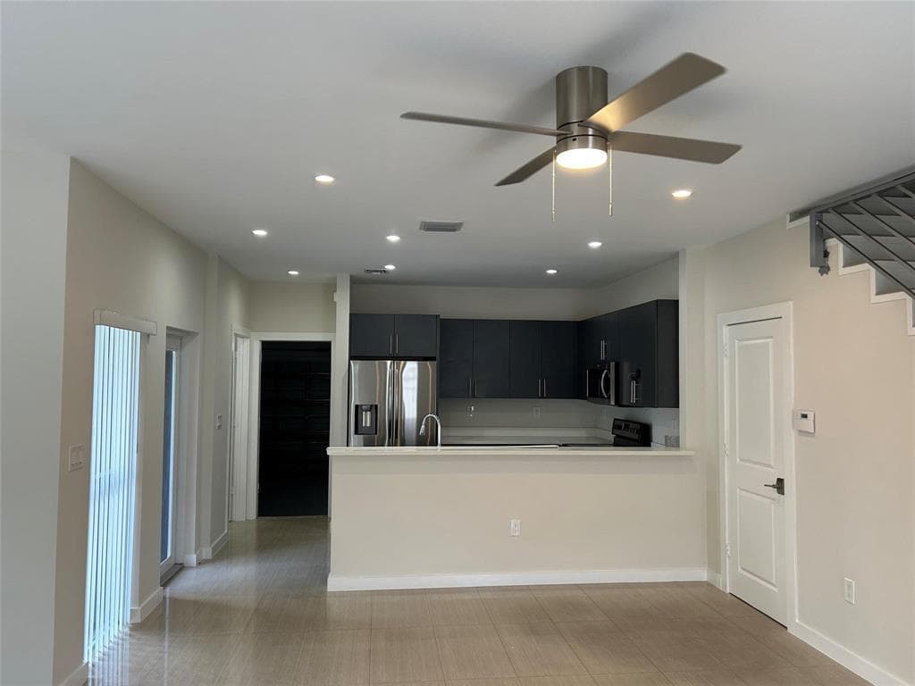 420 SE 16TH Street, Fort Lauderdale FL 33316 photo 2