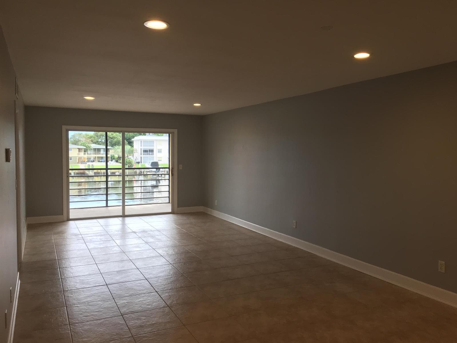 309 LAKE Circle # 202, North Palm Beach FL 33408 photo 3