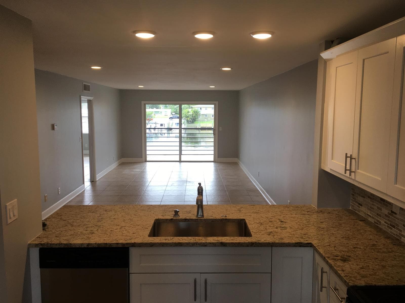 309 LAKE Circle # 202, North Palm Beach FL 33408 photo 4