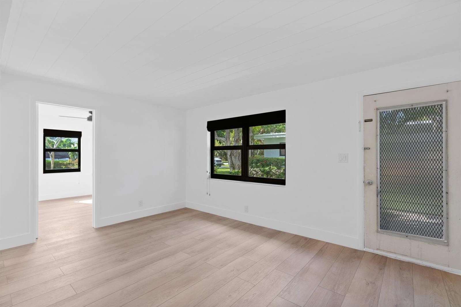 241 NE 10th Street, Delray Beach FL 33444 photo 3