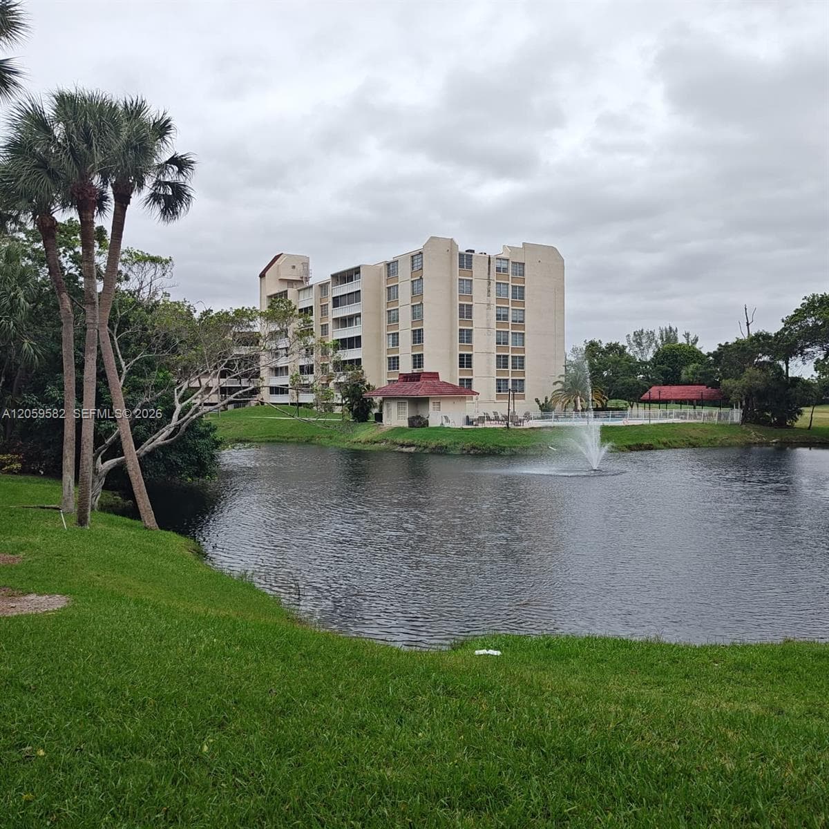 7051 Environ Blvd # 433, Lauderhill FL 33319