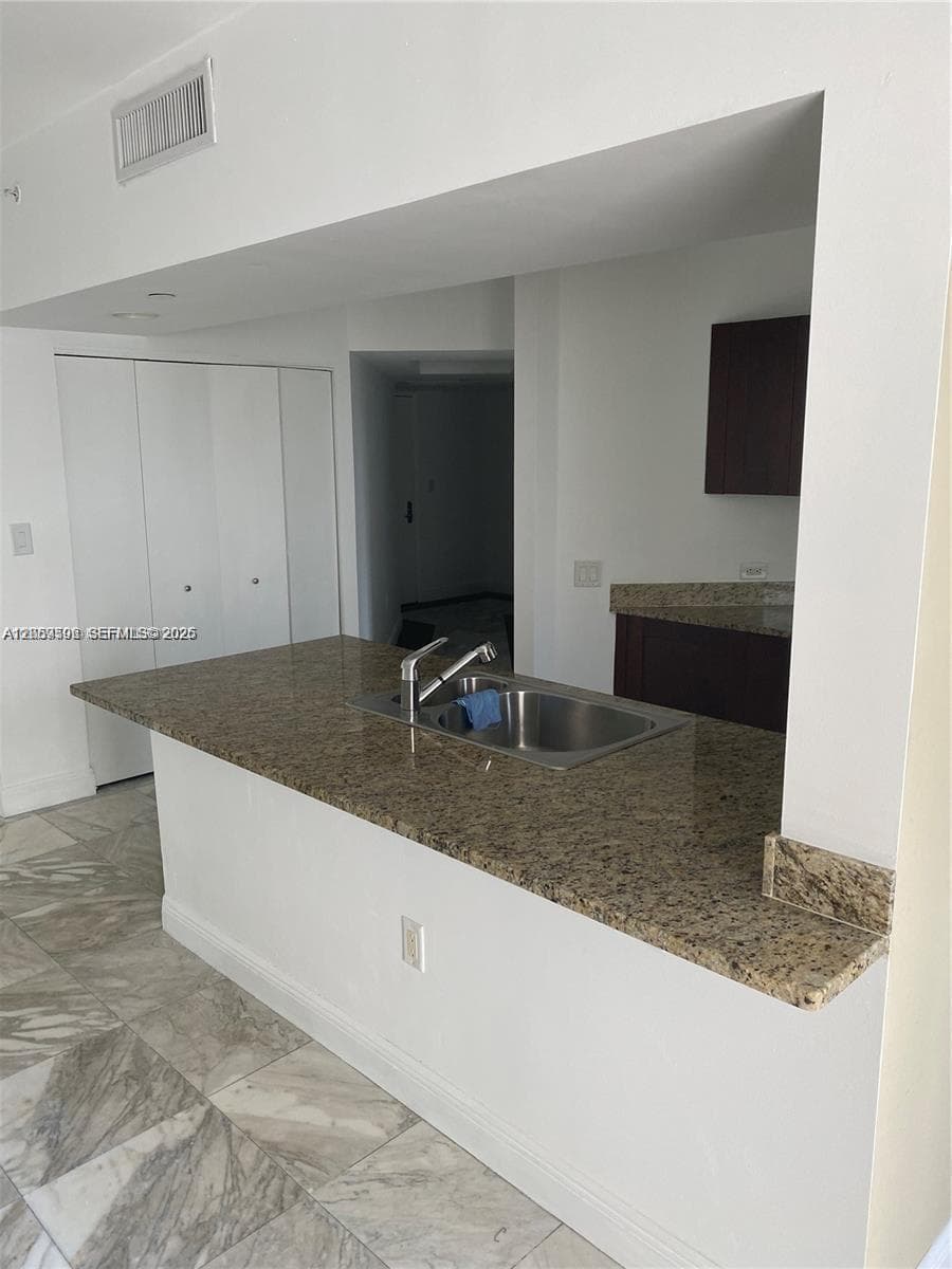 19900 E Country Club Dr # 310, Aventura FL 33180 photo 5
