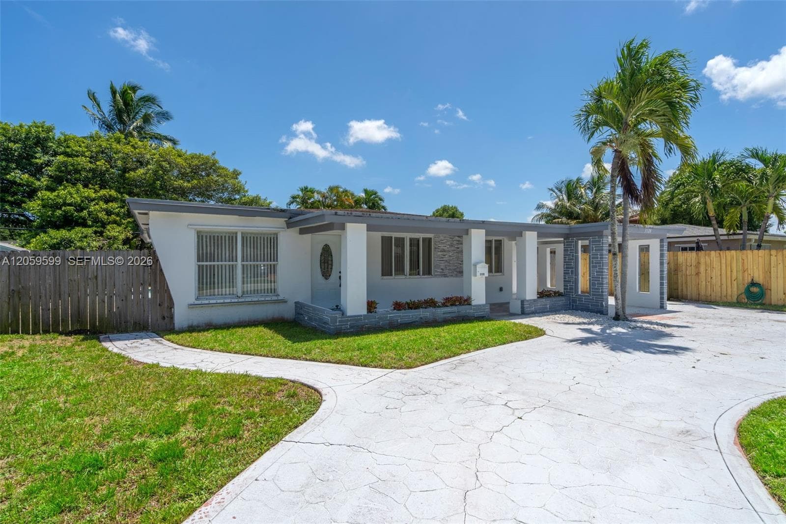 3120 SW 17th St, Fort Lauderdale FL 33312