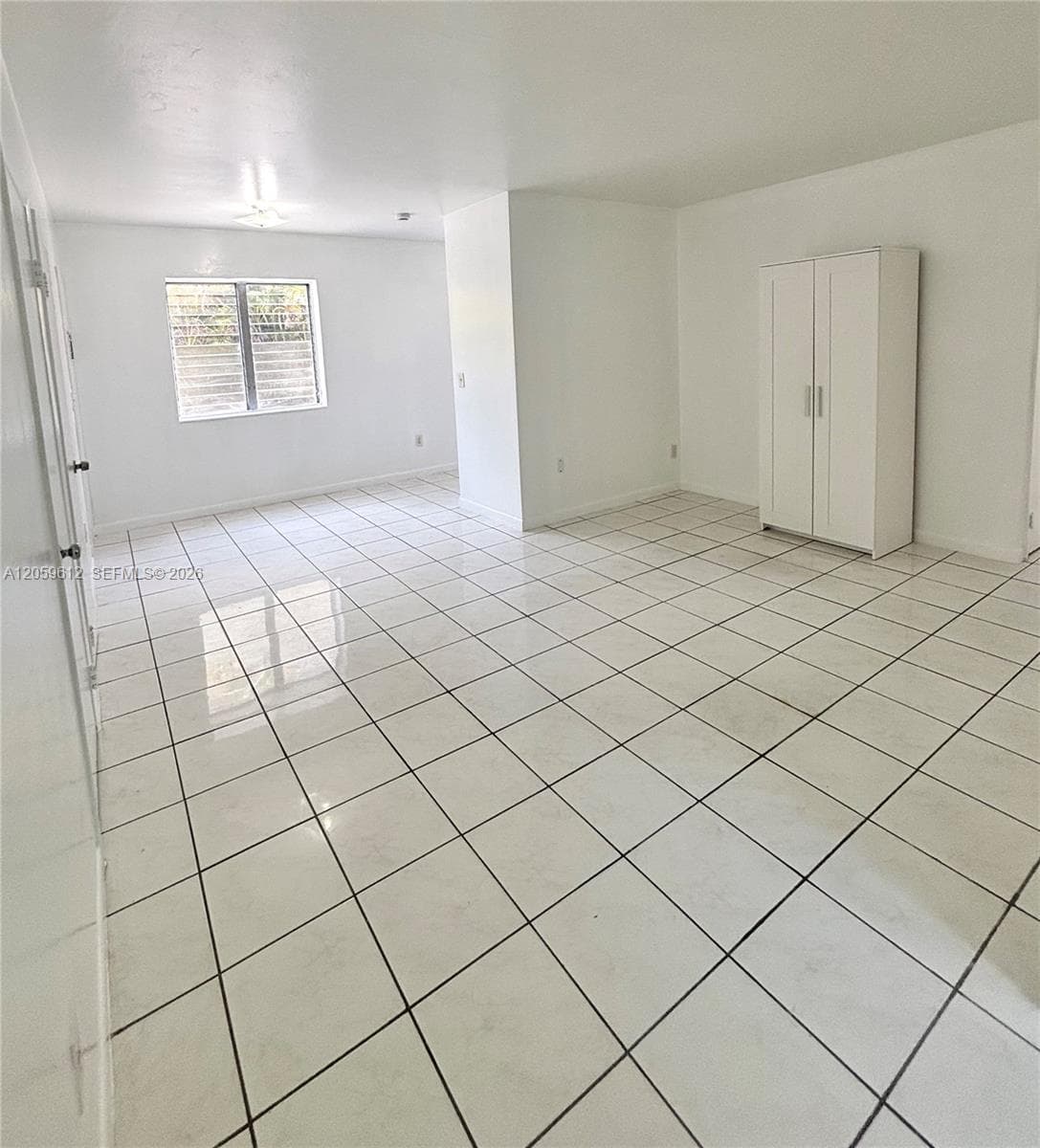 31 Navarre Ave # 9, Coral Gables FL 33134 photo 3