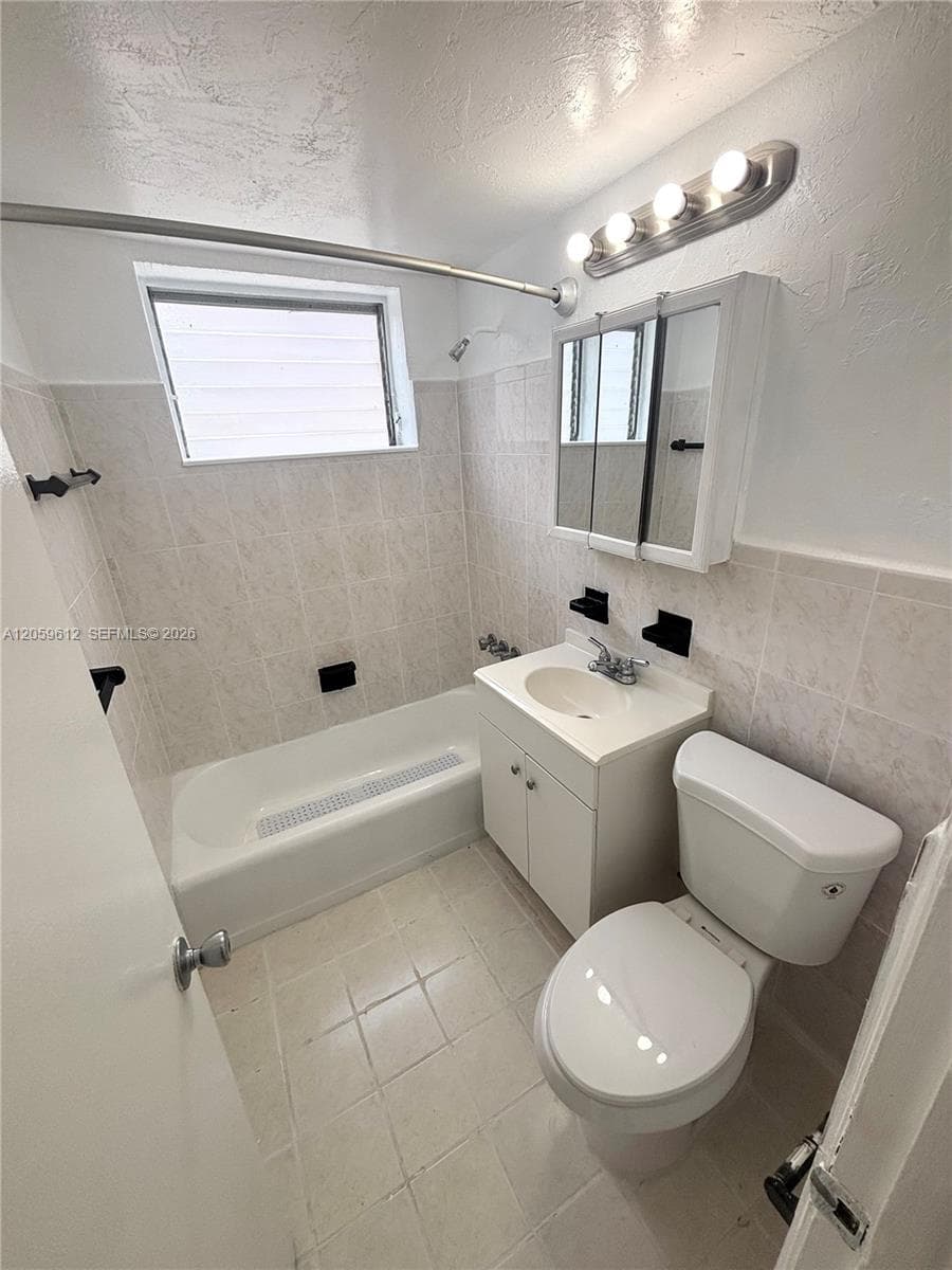 31 Navarre Ave # 9, Coral Gables FL 33134 photo 4