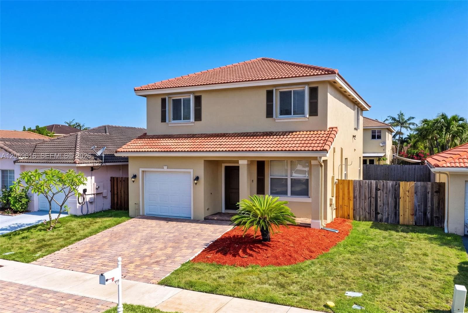 8961 SW 215th Ter, Cutler Bay FL 33189 photo 2
