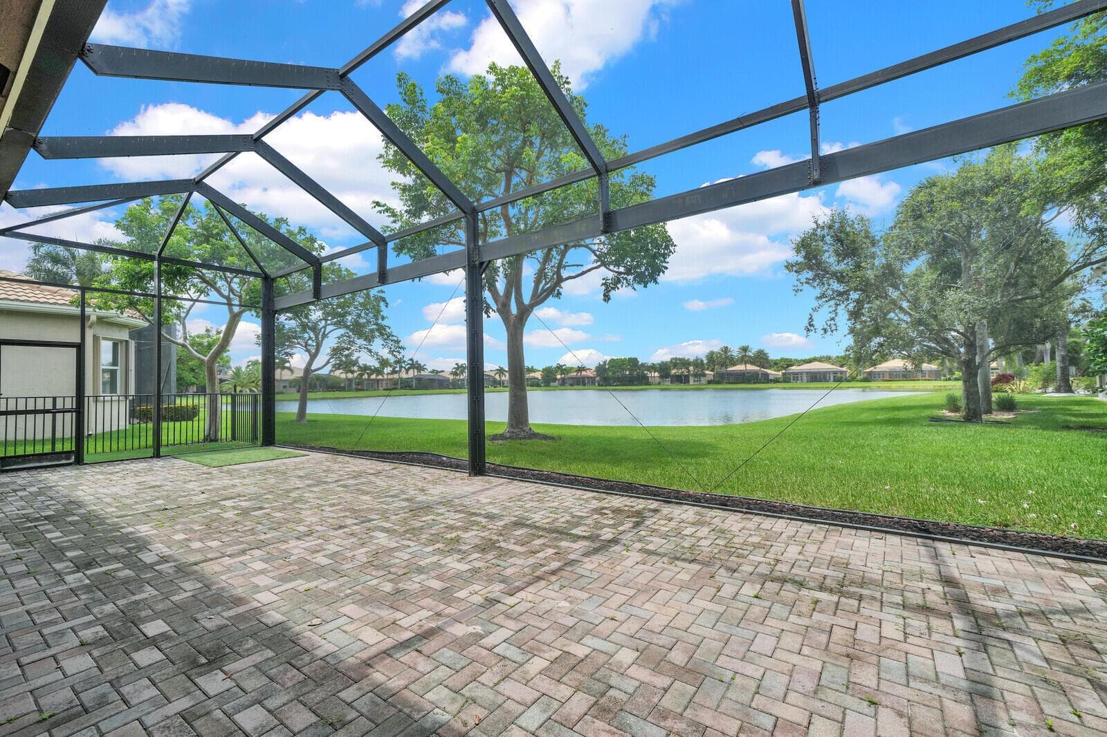 10469 Whitewind Circle, Boynton Beach FL 33473 photo 4