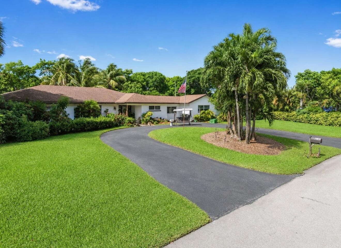 4580 Glenwood Drive, Coconut Creek FL 33066