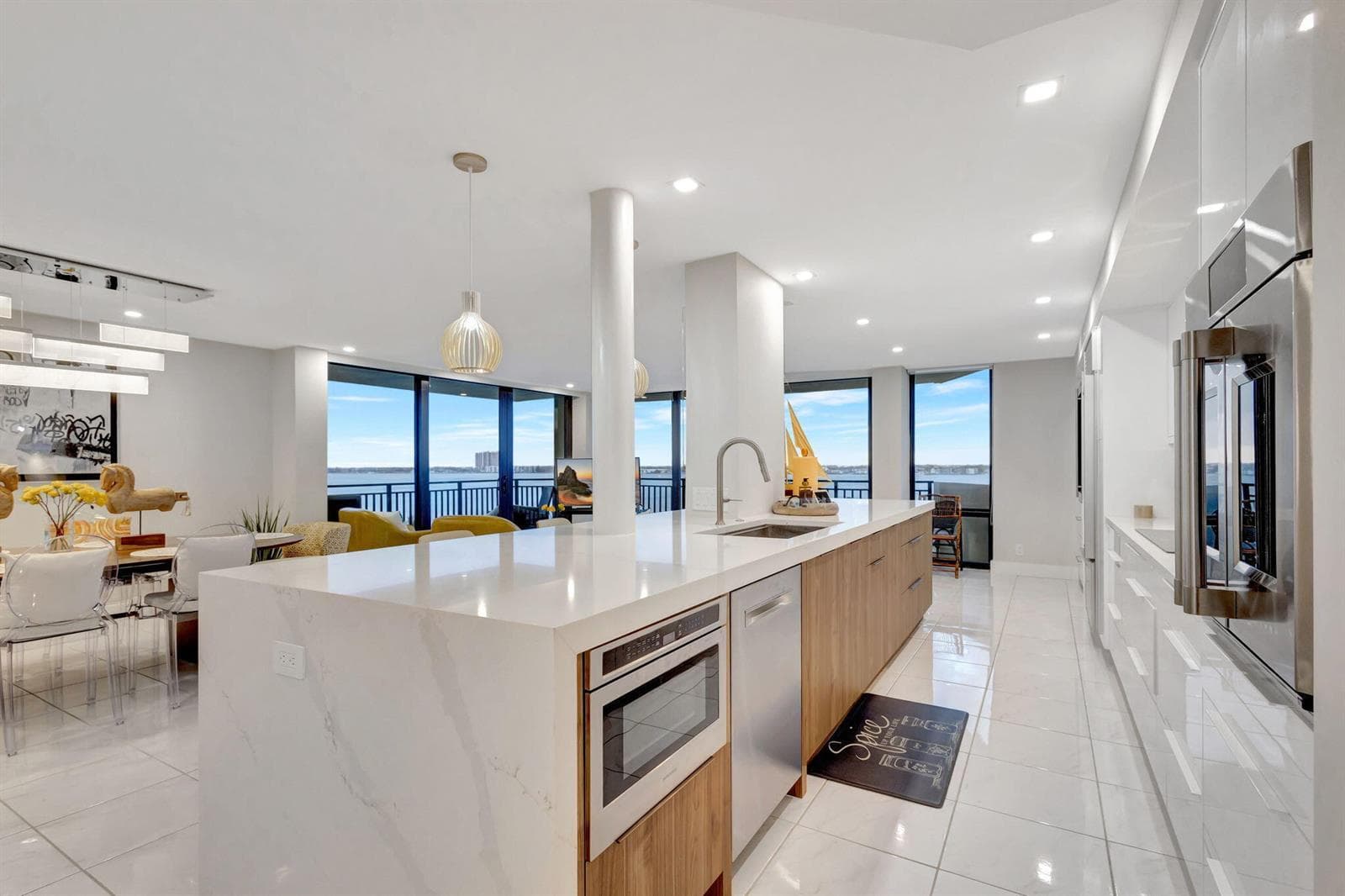 5460 N Ocean Drive # 7C, Singer Island FL 33404 photo 2