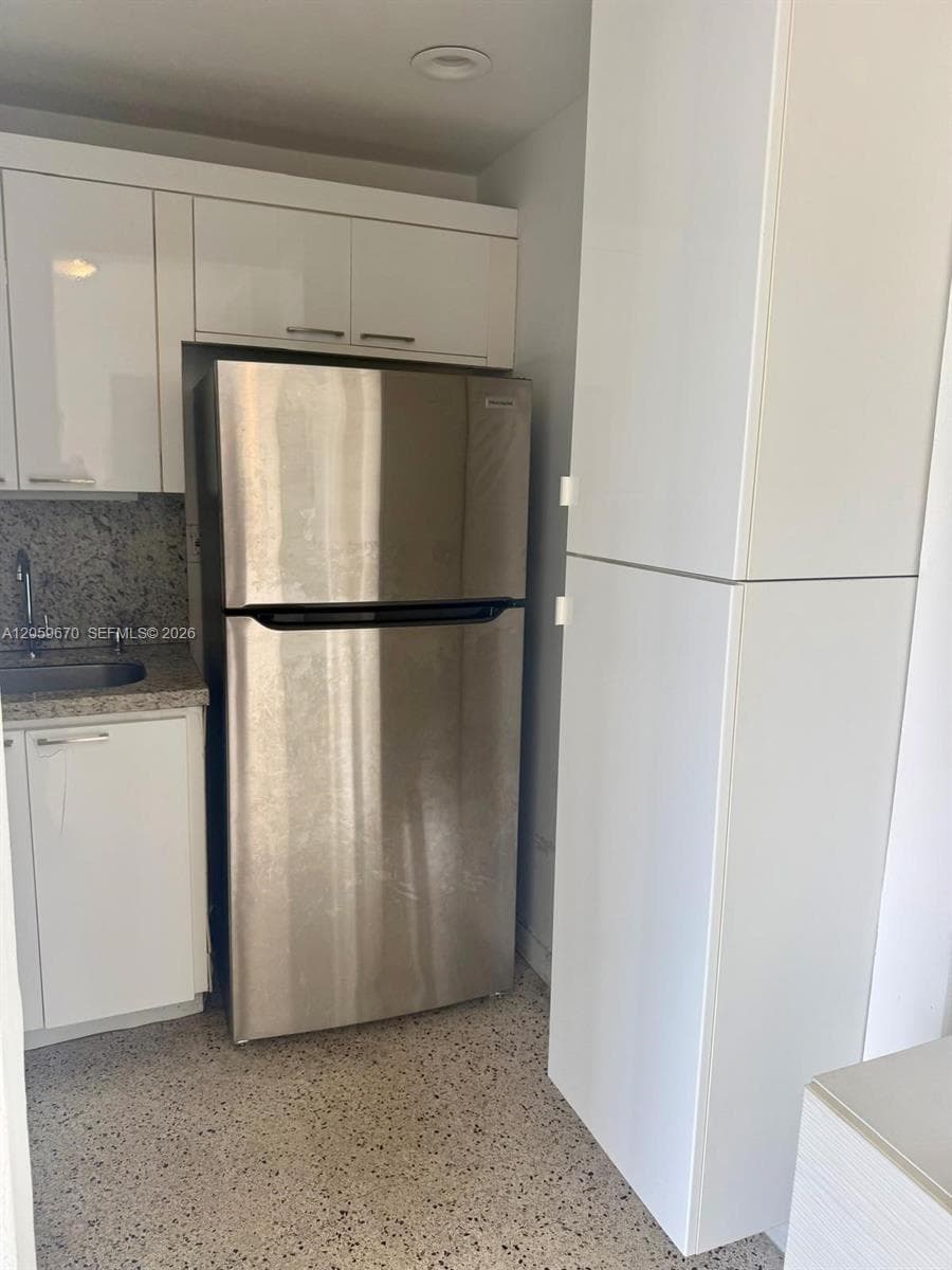 1736 SW 19th St # 404, Miami, FL 33145 photo 3