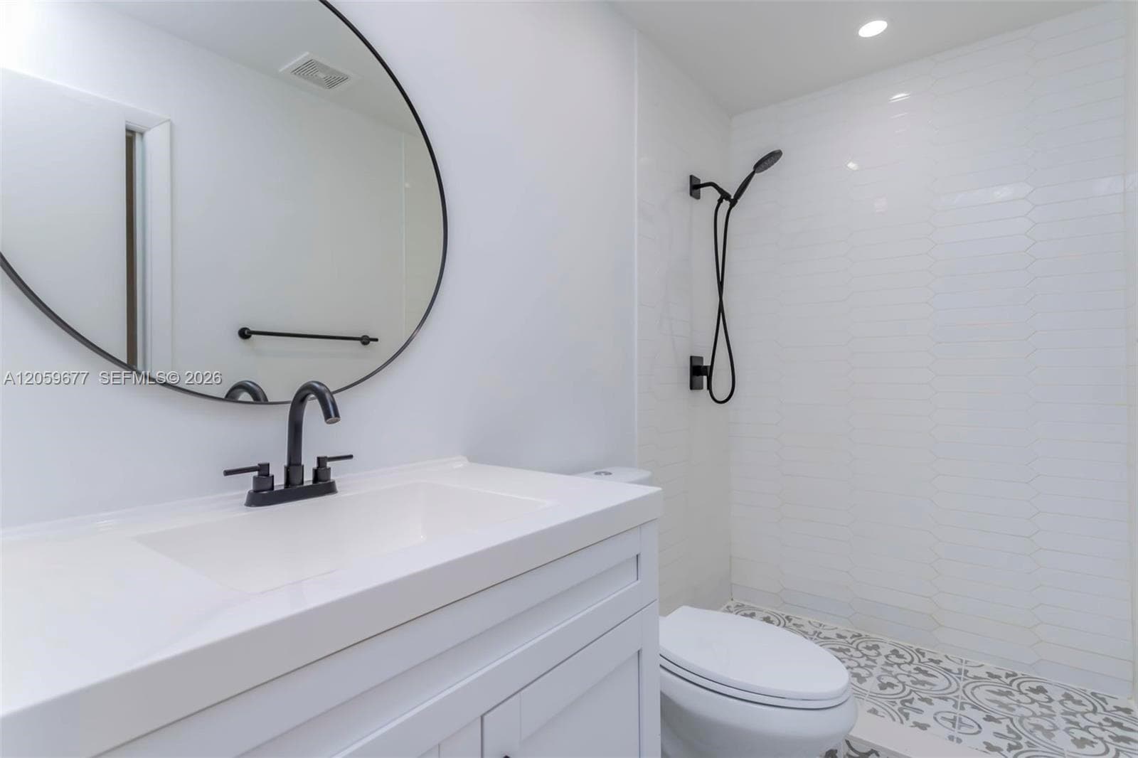 931 NE 199th St # 22, Miami FL 33179 photo 4