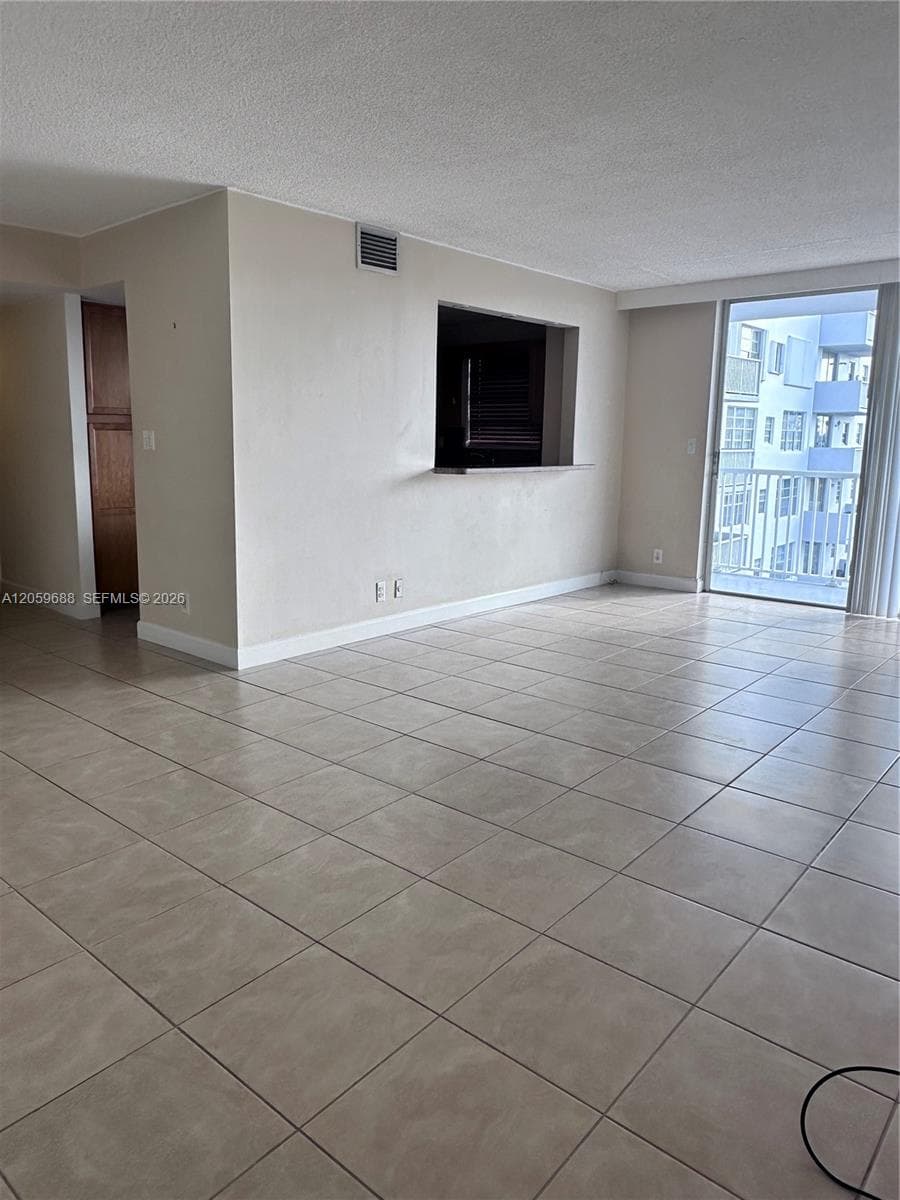 137 Golden Isles Dr # 512, Hallandale Beach FL 33009 photo 3