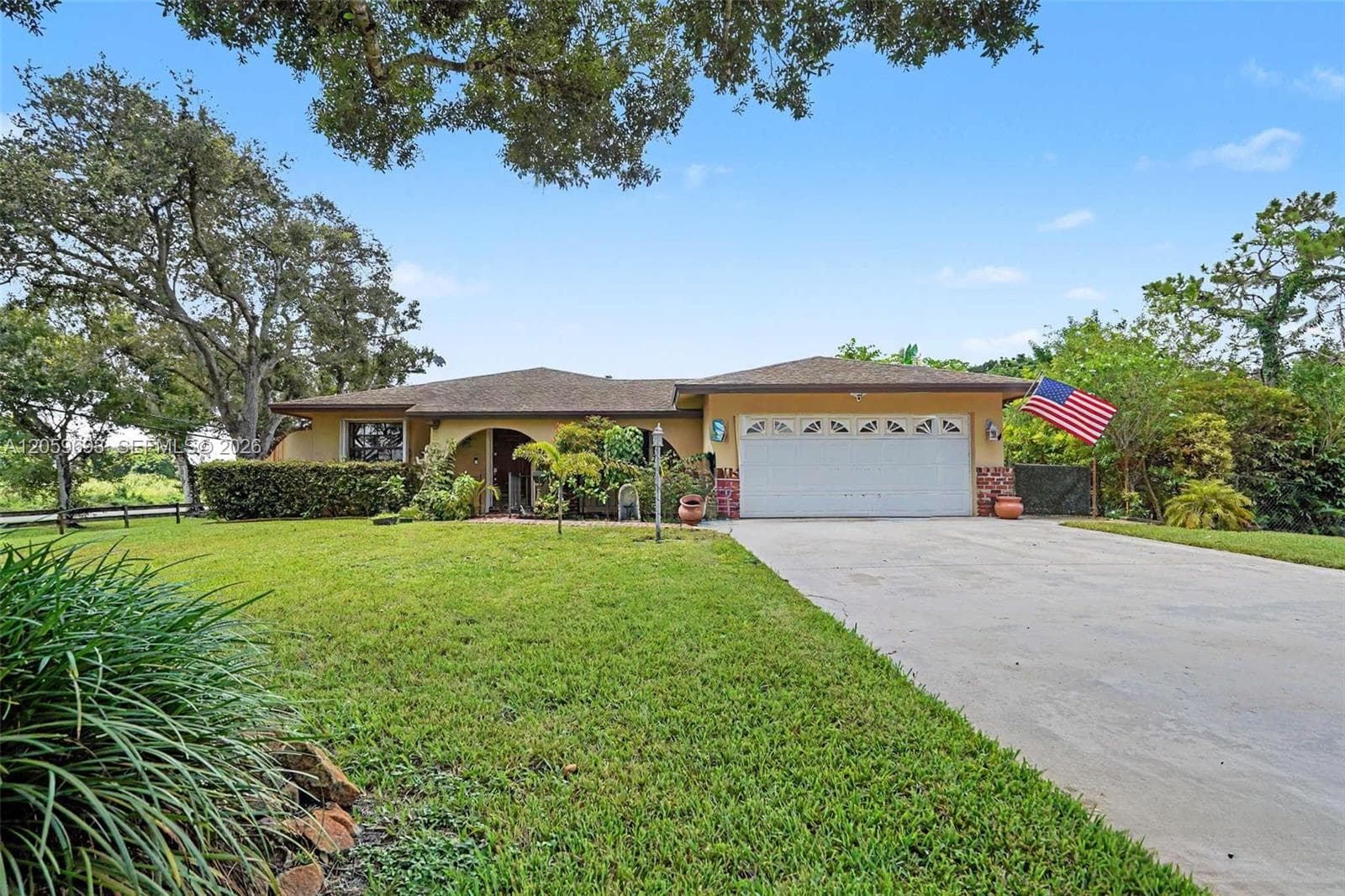 13602 SW 24th St, Davie FL 33325