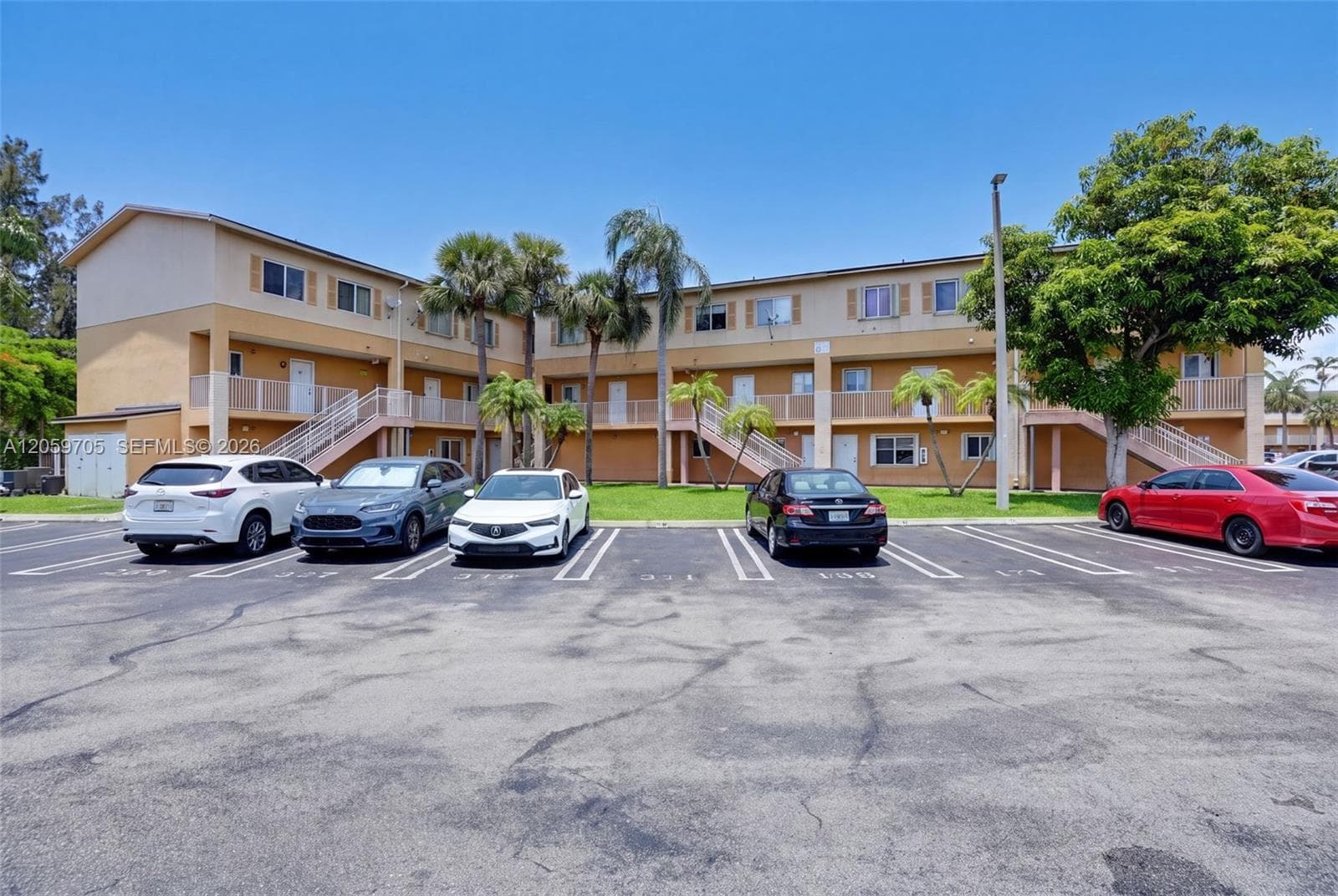 6225 KENDALE LAKES CIR # 253, Miami FL 33183 photo 2