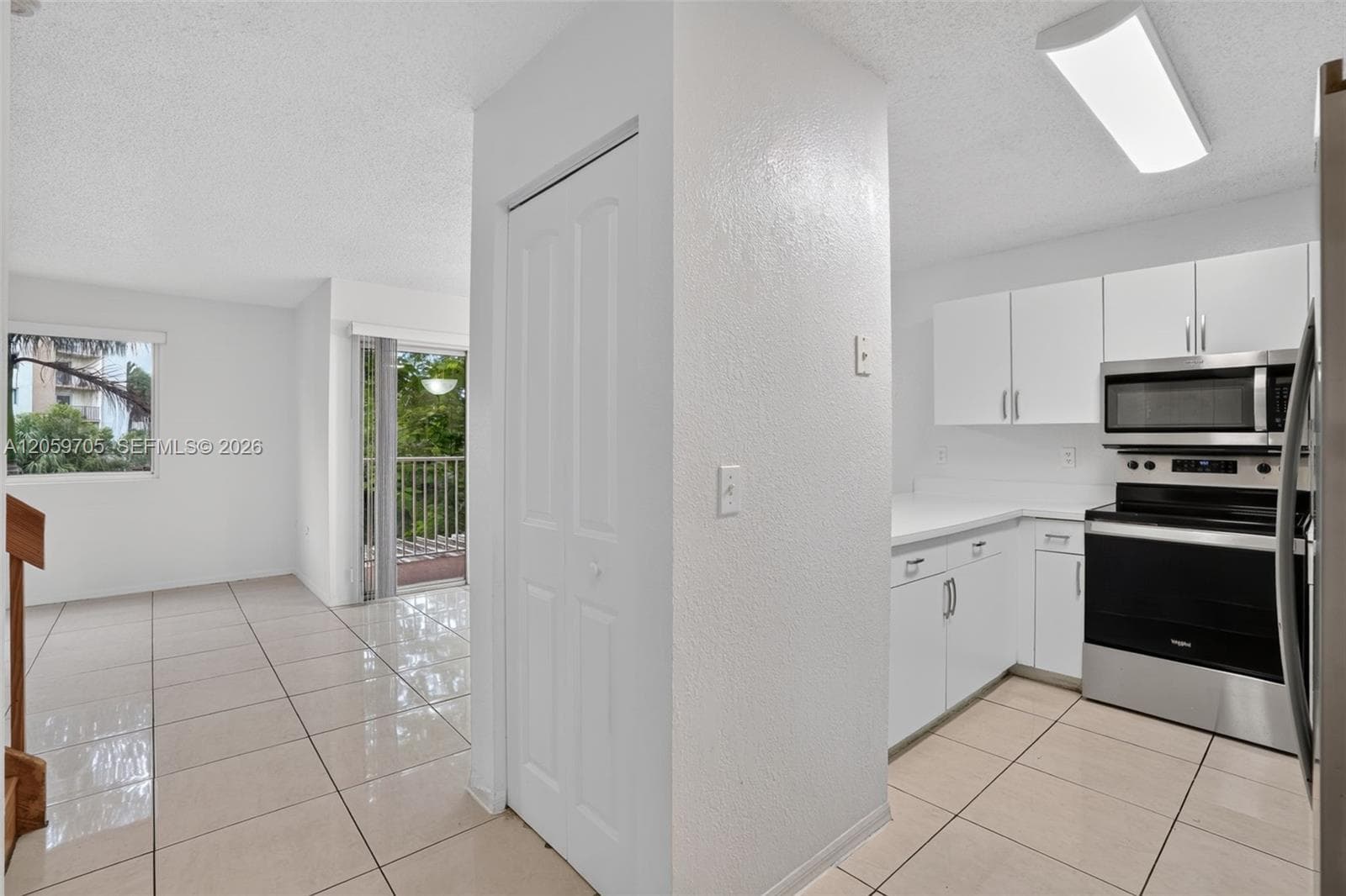 6225 KENDALE LAKES CIR # 253, Miami FL 33183 photo 5