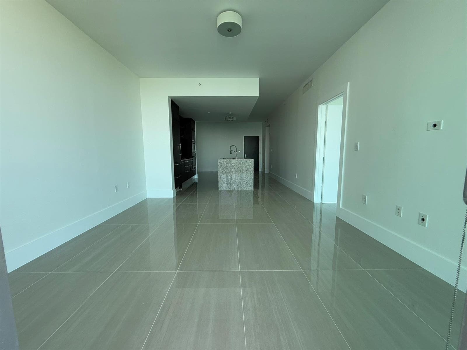 900 Biscayne Boulevard # 2807, Miami FL 33132 photo 2