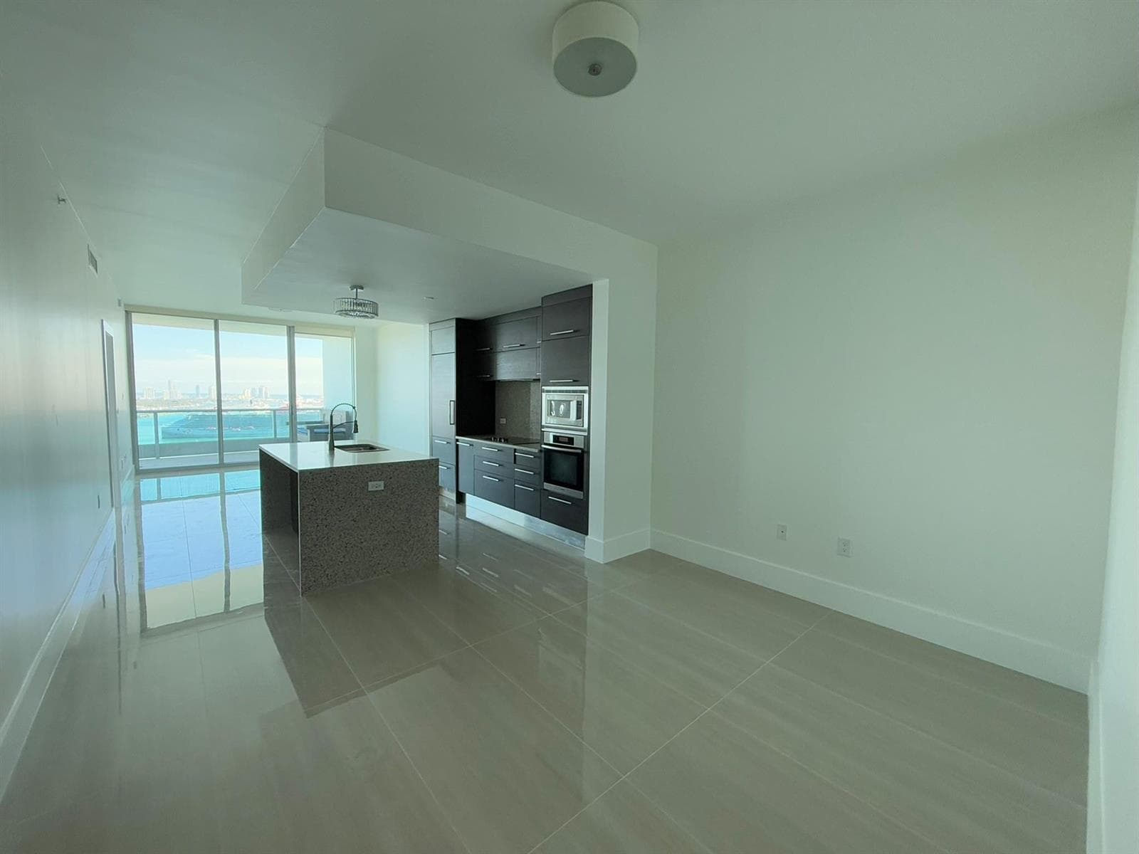 900 Biscayne Boulevard # 2807, Miami FL 33132 photo 3