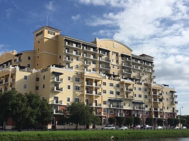 8390 SW 72nd Ave # 710, Miami FL 33143