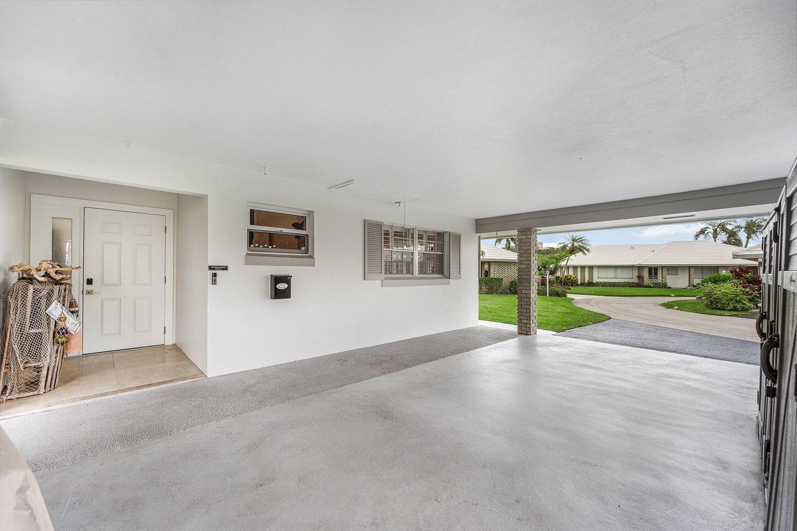 362 Yorktowne Circle, Atlantis FL 33462 photo 4
