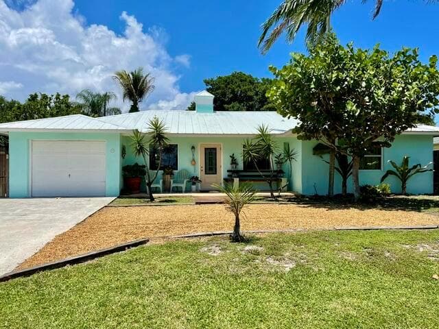 415 Beacon Street, Tequesta FL 33469
