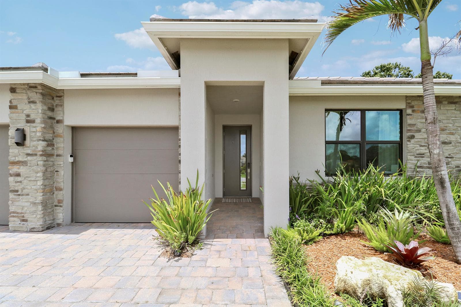 1490 SW Lago Circle, Palm City FL 34990 photo 4