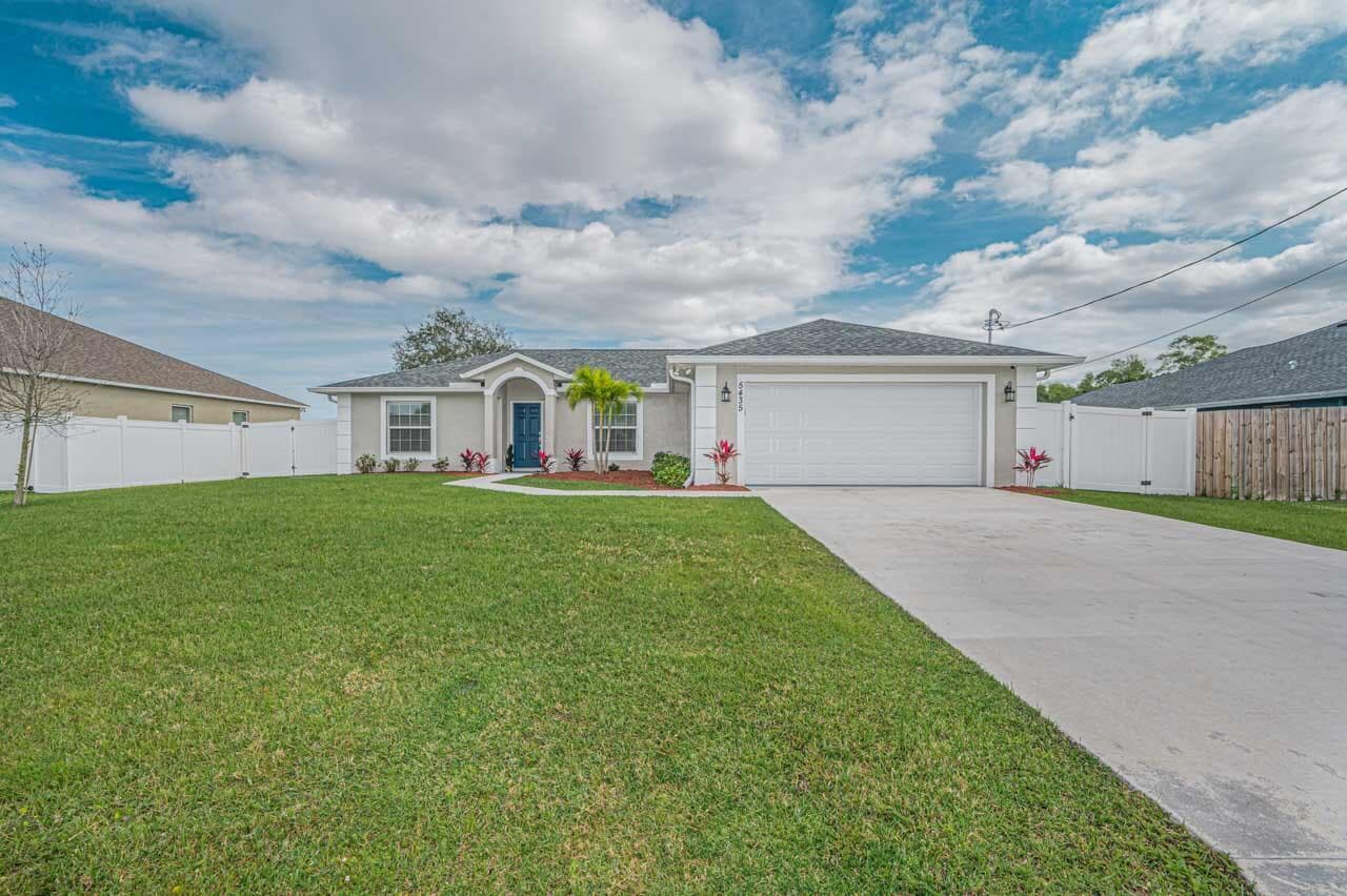 5435 NW Crista Street, Port St. Lucie FL 34986