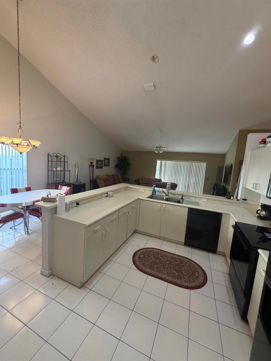 16320 NW 9th Drive, Pembroke Pines FL 33028 photo 4