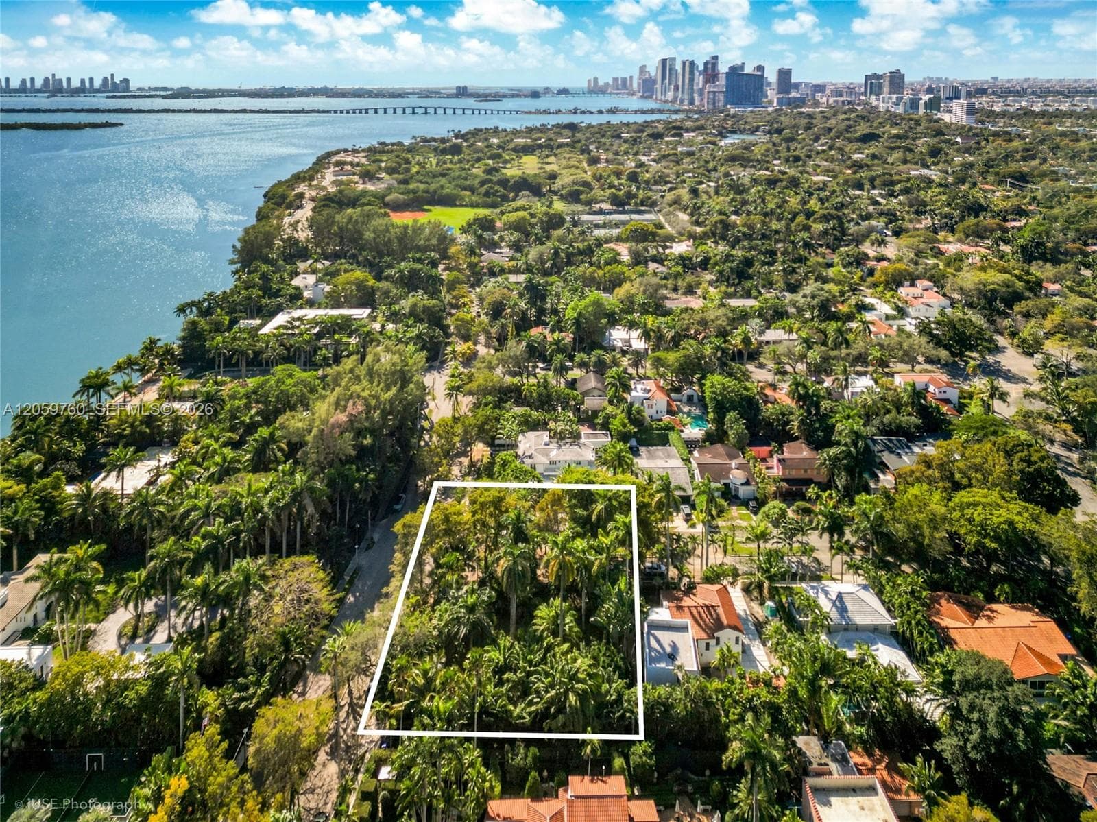 5810 N Bayshore Dr, Miami FL 33137 photo 4