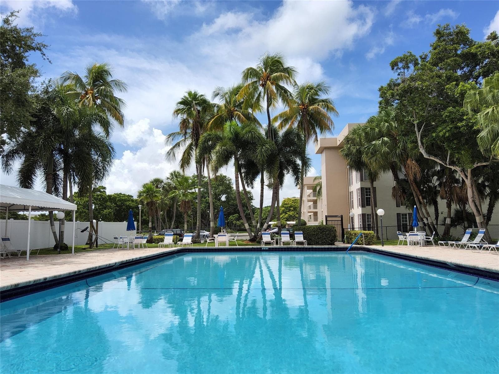 3151 S PALM AIRE Drive # 301, Pompano Beach FL 33069