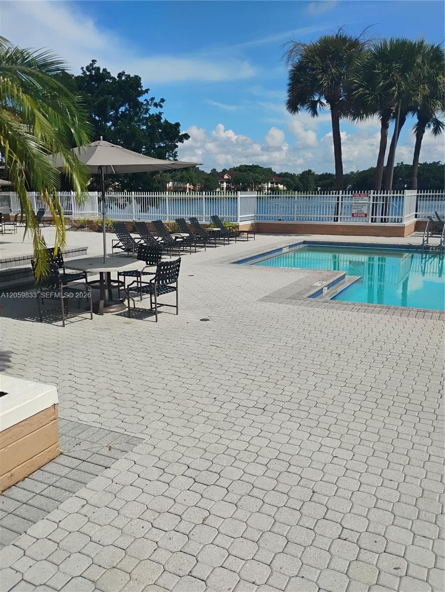 729 NW 92 AV BUILD 29 729 # 729, Plantation FL 33324 photo 4