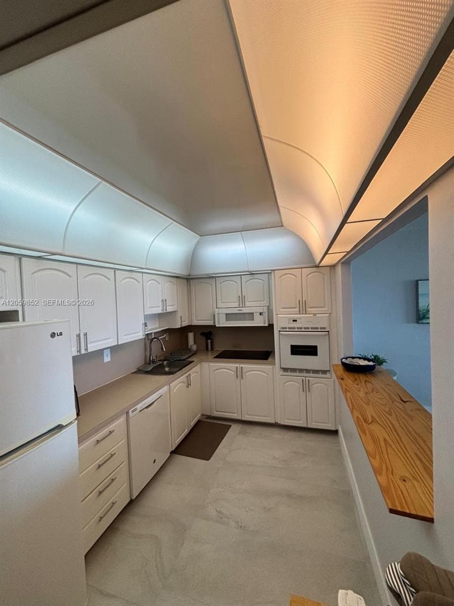 19380 Collins Ave # 818, Sunny Isles Beach FL 33160 photo 2