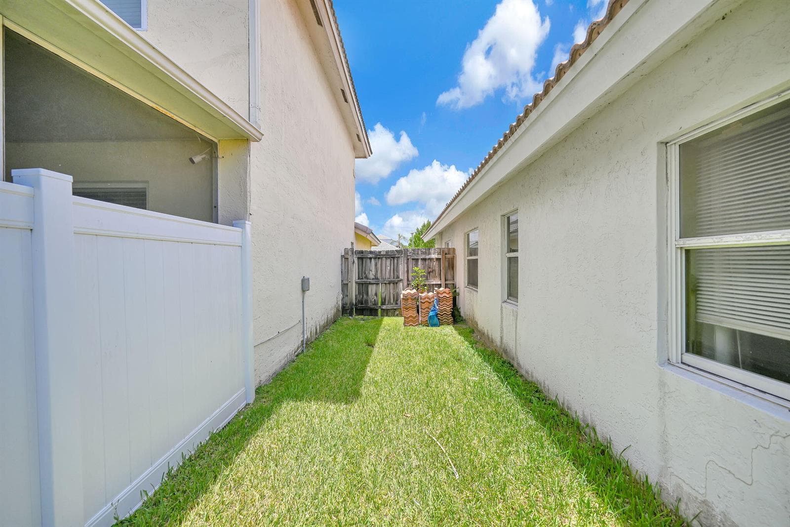 2656 NW 68TH Avenue, Margate FL 33063 photo 5
