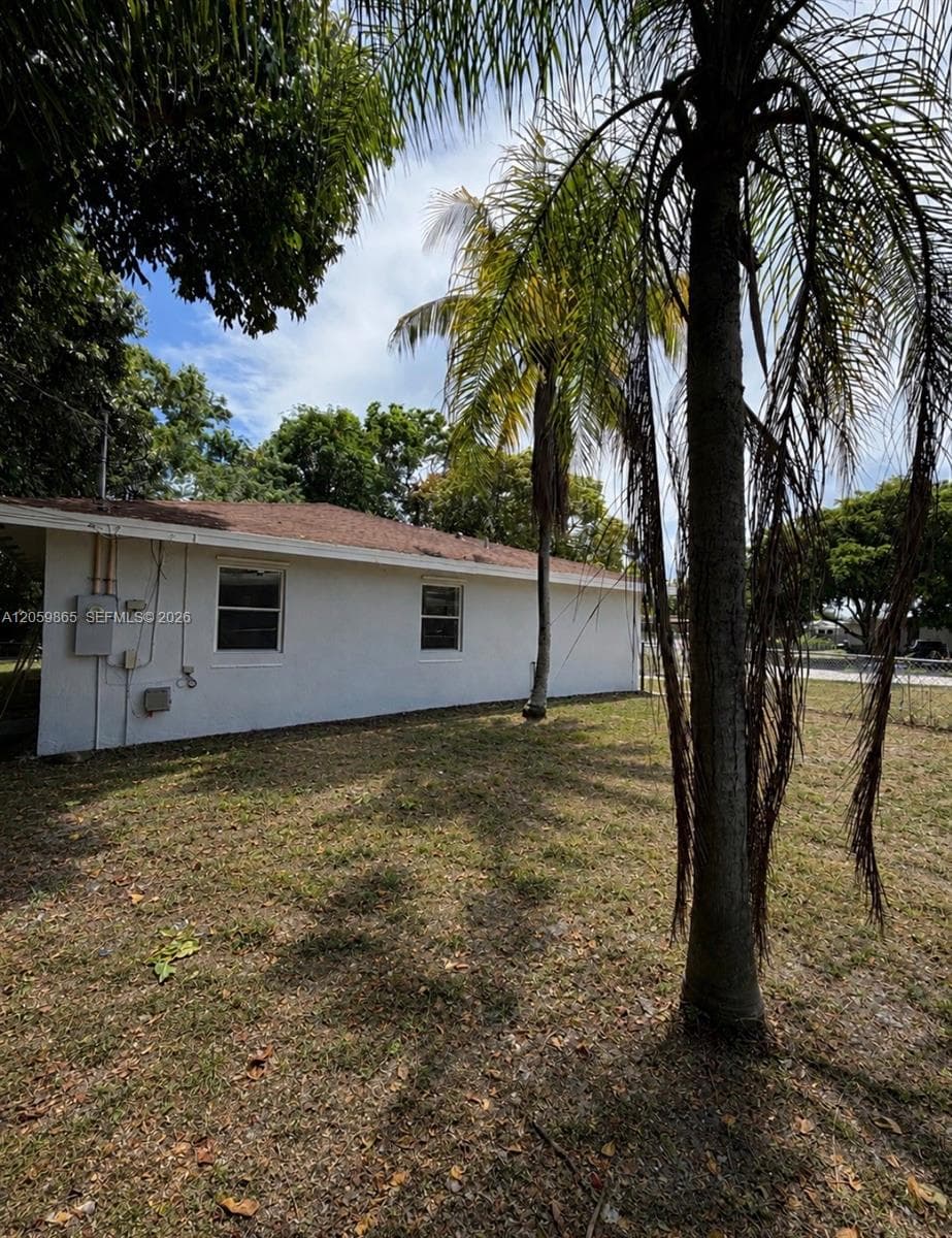 5202 NE 14th Ter, Pompano Beach FL 33064 photo 2