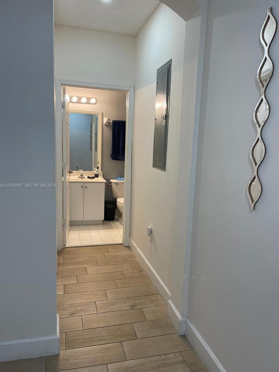 2258 NE 42nd Cir, Homestead FL 33033 photo 2