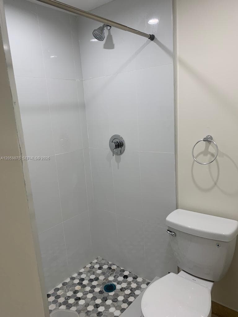 1471 NE 170th St # 123A, North Miami Beach FL 33162 photo 4