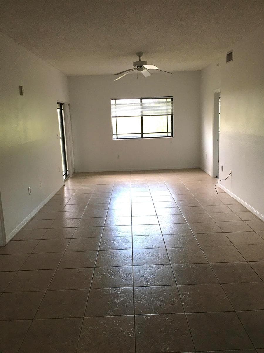 2801 SARENTO Place # 302, Palm Beach Gardens FL 33410 photo 4