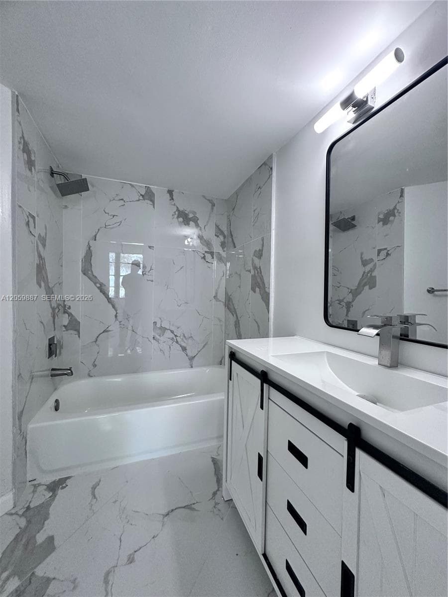 212 Lake Pointe Dr # 107, Oakland Park FL 33309 photo 5