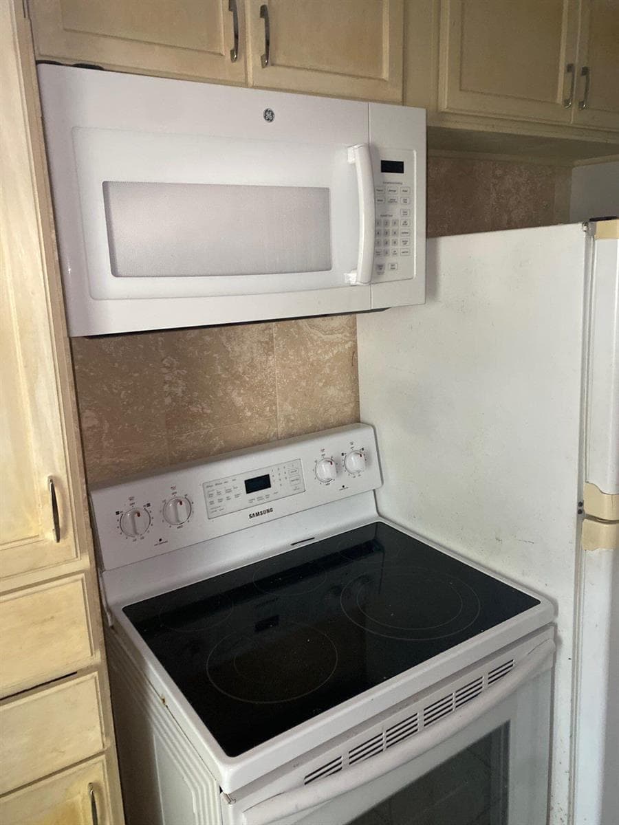 1150 E SAMPLE Road # 207, Pompano Beach, FL 33064 photo 4