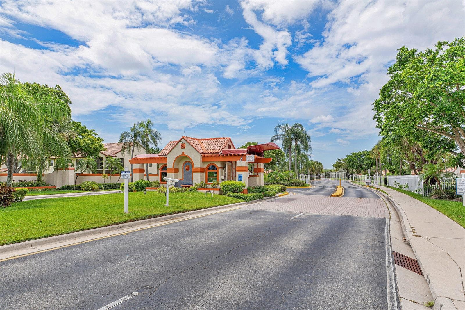 603 REPUBLIC Court, Deerfield Beach FL 33442 photo 2