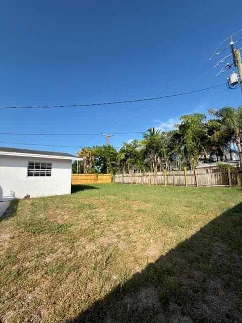 364 Garden Boulevard, Palm Beach Gardens FL 33410 photo 3