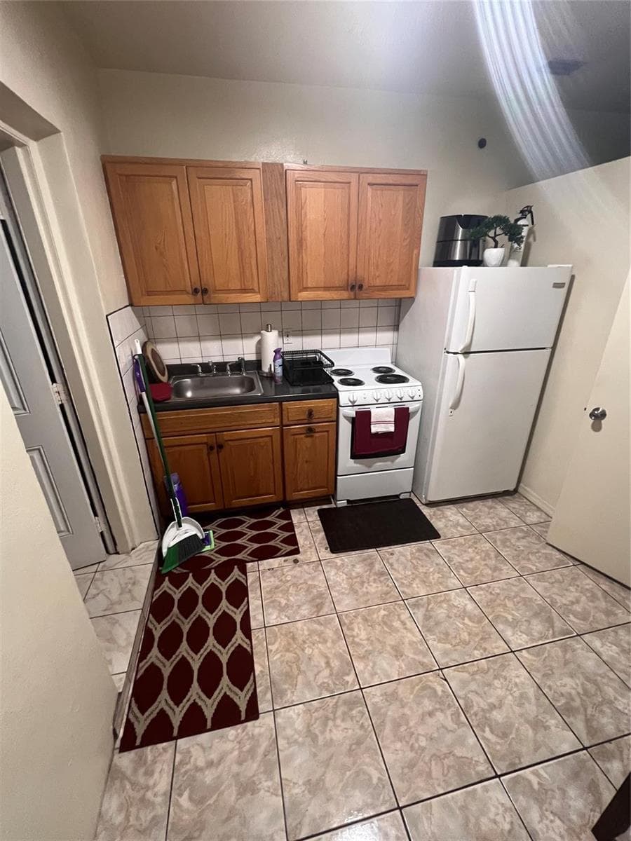 17131 NW 32 Court apt 1, Miami Gardens FL 33056 photo 5