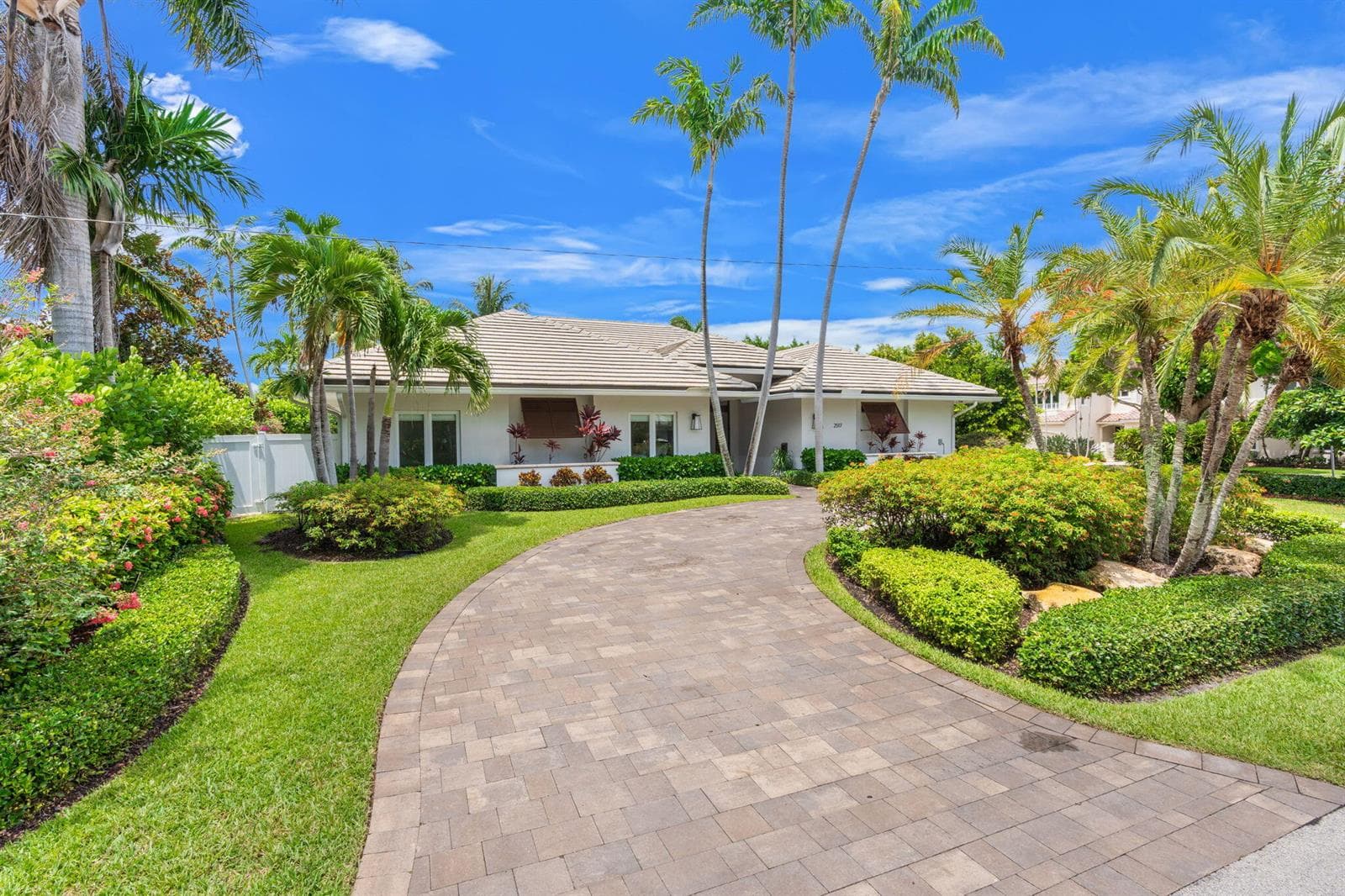 2517 NE 13TH Street, Fort Lauderdale FL 33304