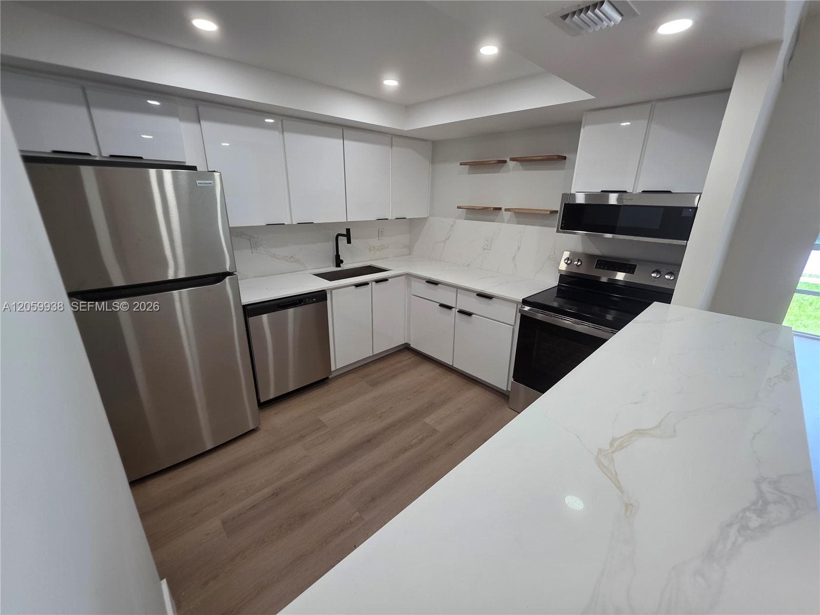 501 Three Islands Blvd # 112, Hallandale Beach FL 33009 photo 4