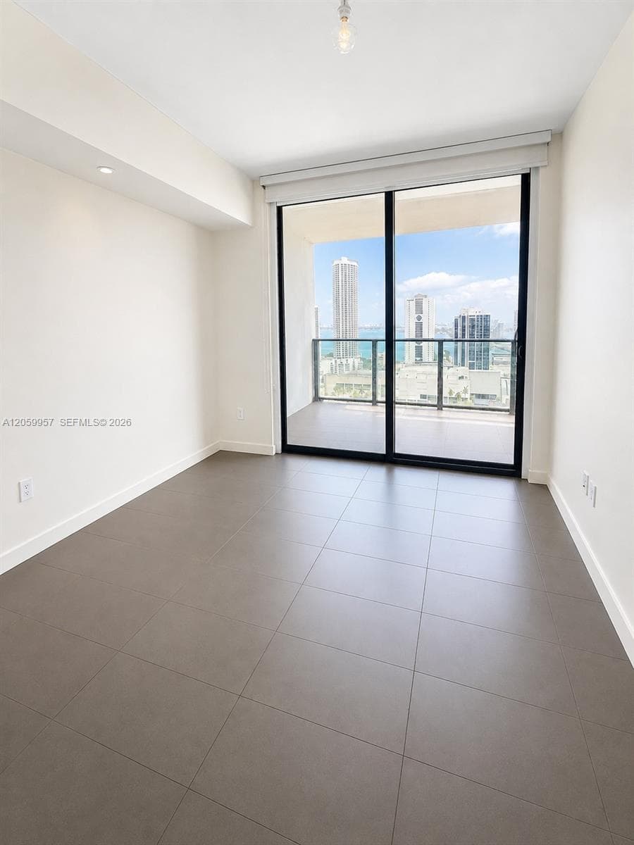 1600 NE 1st Ave # 2401, Miami FL 33132 photo 2
